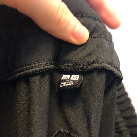 Uniqlo men casual joggers black pockets drawstring - Picture 6 of 6